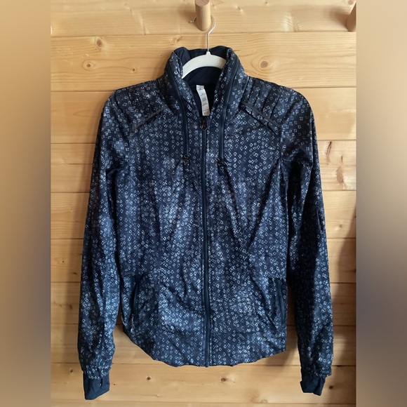 Lululemon Spring Forward Jacket Kanoko Twist Inkwell Ghost Inkwell Size 4 EUC - Picture 13 of 16